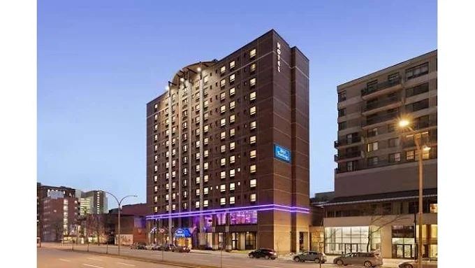 The Perfect Spotlight: Save 15% on Your Montreal Burlesque Trip